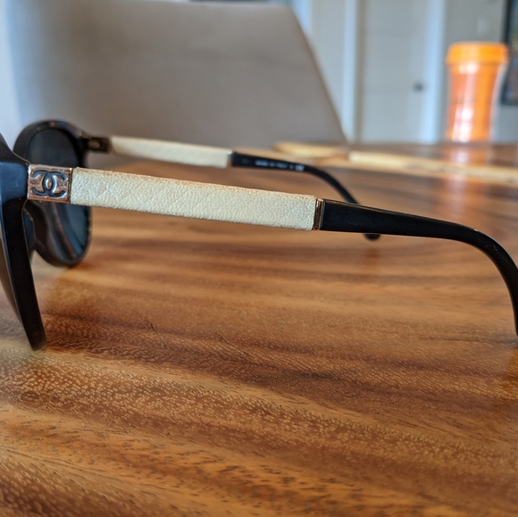 Chanel Black White 5225 Q Cc Logo Leather Quilted Cat Eye - Picture 4 of 10